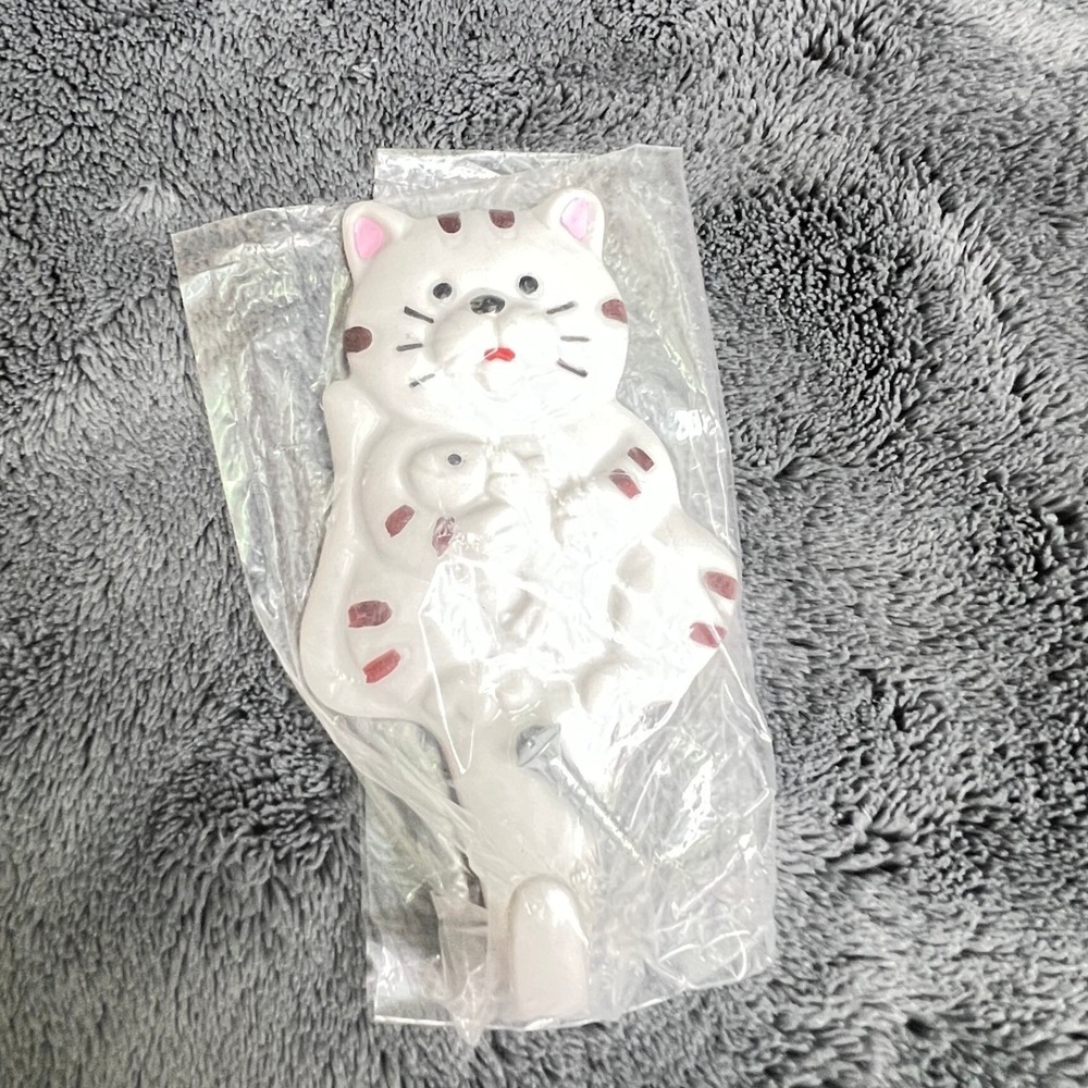 Vintage Cost Plus Japan Ceramic Cat Wall Hook White Tabby with Fish 417462
